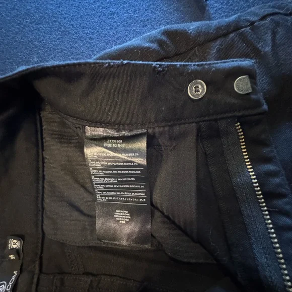 Volcom Women’s Black Slim Dress Pants Sz 25 - Picture 6 of 8